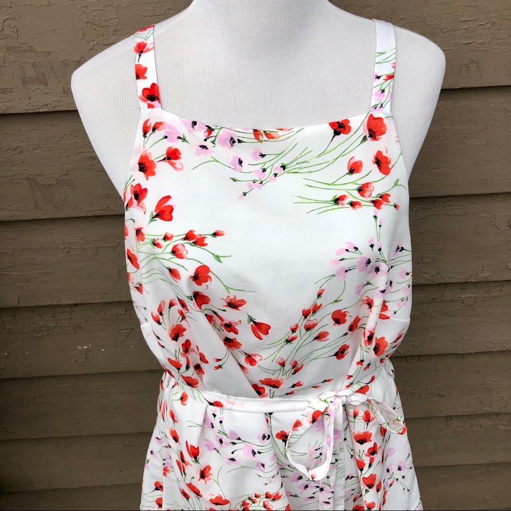 ☀️☀️☀️ 4/$20 Banana Republic floral belted tank! - Picture 2 of 6